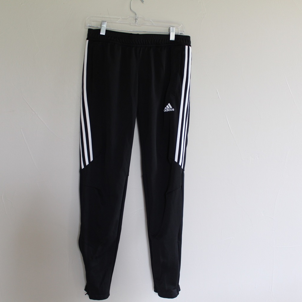 Athletic ADIDAS sweatpants. M.